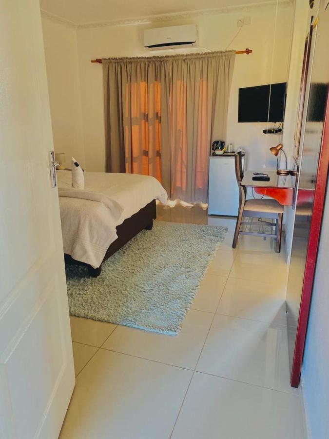 Styled Bed And Breakfast Palapye Экстерьер фото