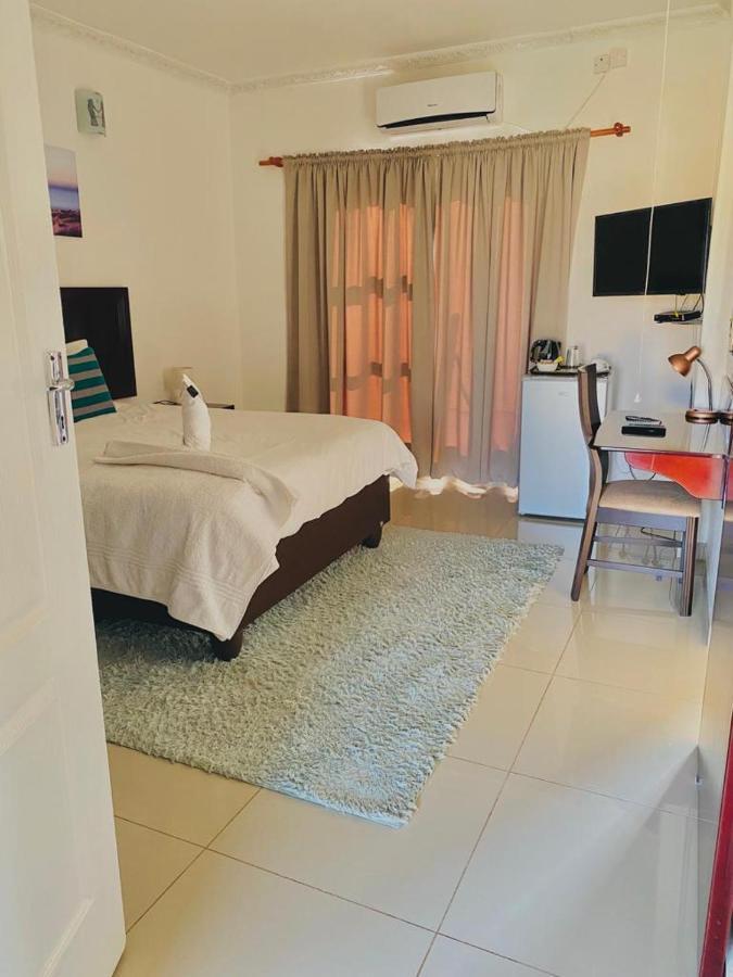 Styled Bed And Breakfast Palapye Экстерьер фото